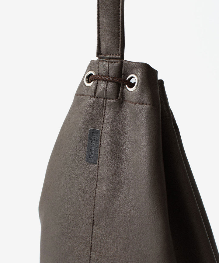 ATTACHMENT / EXCLUSIVE ITEMアタッチメントのSYNTHETIC LEATHER SMALL BUCKET BAG - D.BROWNの公式通販サイトsession福岡セレクトショップ