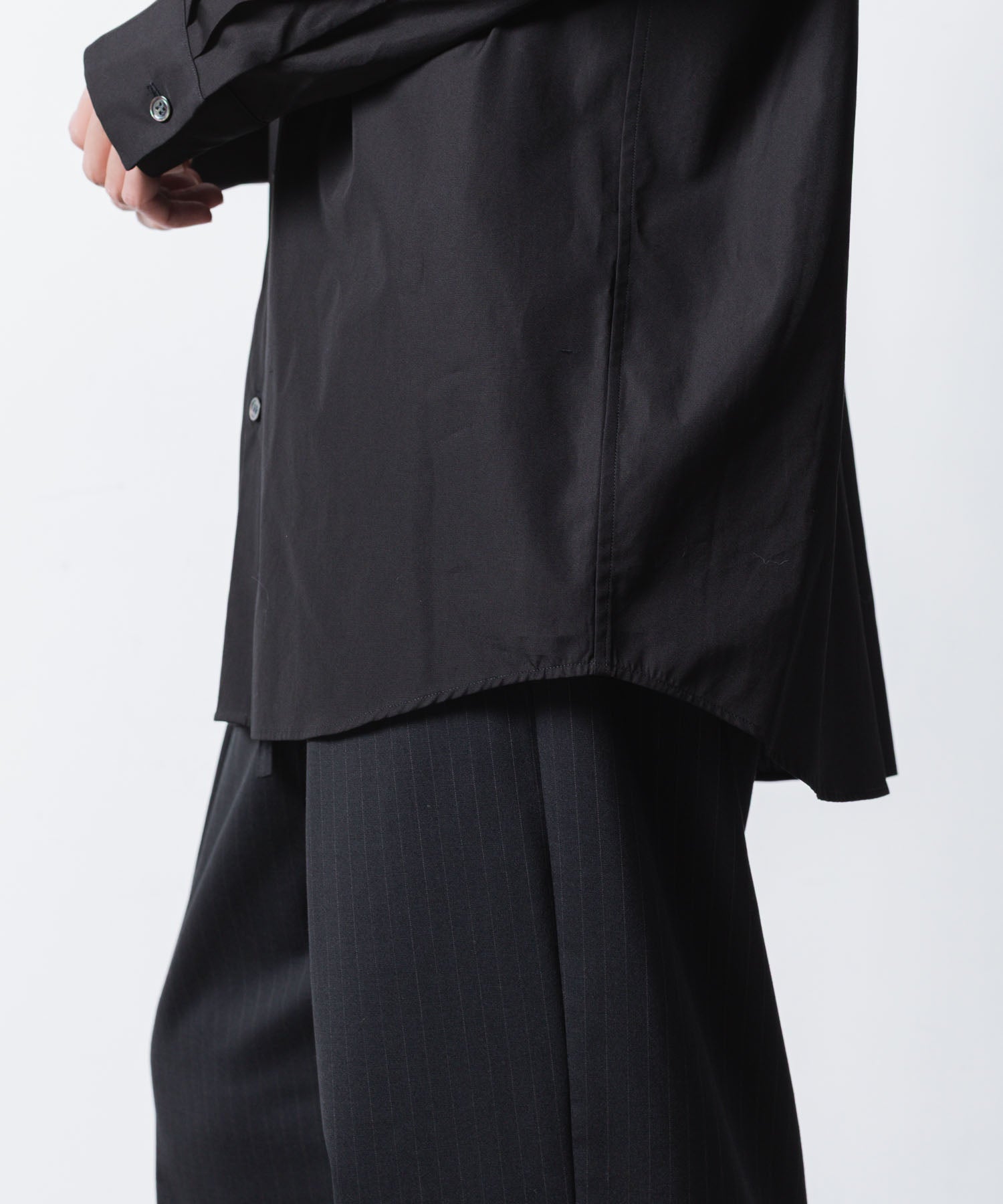 ATTACHMENT アタッチメントの140/2 GIZA BROAD BANDCOLLAR L/S SHIRT - BLACKの公式通販サイトsession福岡セレクトショップ
