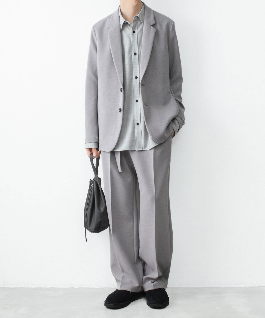 ATTACHMENT アタッチメントのPE STRETCH DOUBLE CLOTH BELTED STRAIGHT TROUSERS - L.GRAYの公式通販サイトsession福岡セレクトショップ