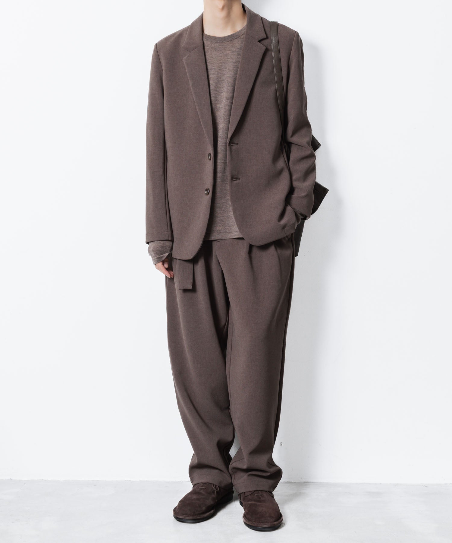 ATTACHMENT アタッチメントの× JOHN SMEDLEY MERINO EXTRAFINE WELTED CREW NECK L/S - D.CAMELの公式通販サイトsession福岡セレクトショップ