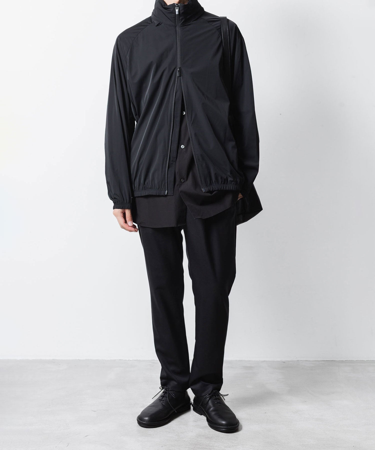 ATTACHMENT アタッチメントのT/W/SI STRETCH GABARDINE REGULAR FIT EASY TROUSERS - BLACKの公式通販サイトsession福岡セレクトショップ
