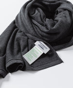 画像をギャラリービューアに読み込む, ATTACHMENT アタッチメント × JOHN SMEDLEYの× JOHN SMEDLEY MERINO EXTRAFINE WIDE STOLE - D.GRAYの公式通販サイトsession福岡セレクトショップ
