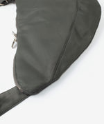 画像をギャラリービューアに読み込む, VEIN ヴェインのREVERSE SATIN SHOULDER BAG - KHAKIの公式通販サイトsession福岡セレクトショップ
