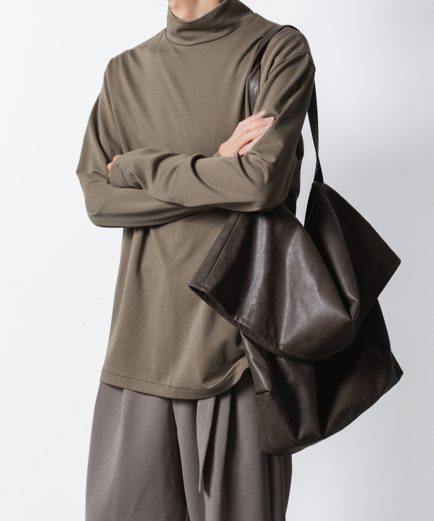 ATTACHMENT アタッチメントのCOTTON DOUBLE FACE SLIM FIT HIGHNECK L/S TEE - CAMELの公式通販サイトsession福岡セレクトショップ