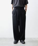 画像をギャラリービューアに読み込む, ATTACHMENT アタッチメントのCO STRETCH TERRY 1TUCK EASY TROUSERS - BLACKの公式通販サイトsession福岡セレクトショップ
