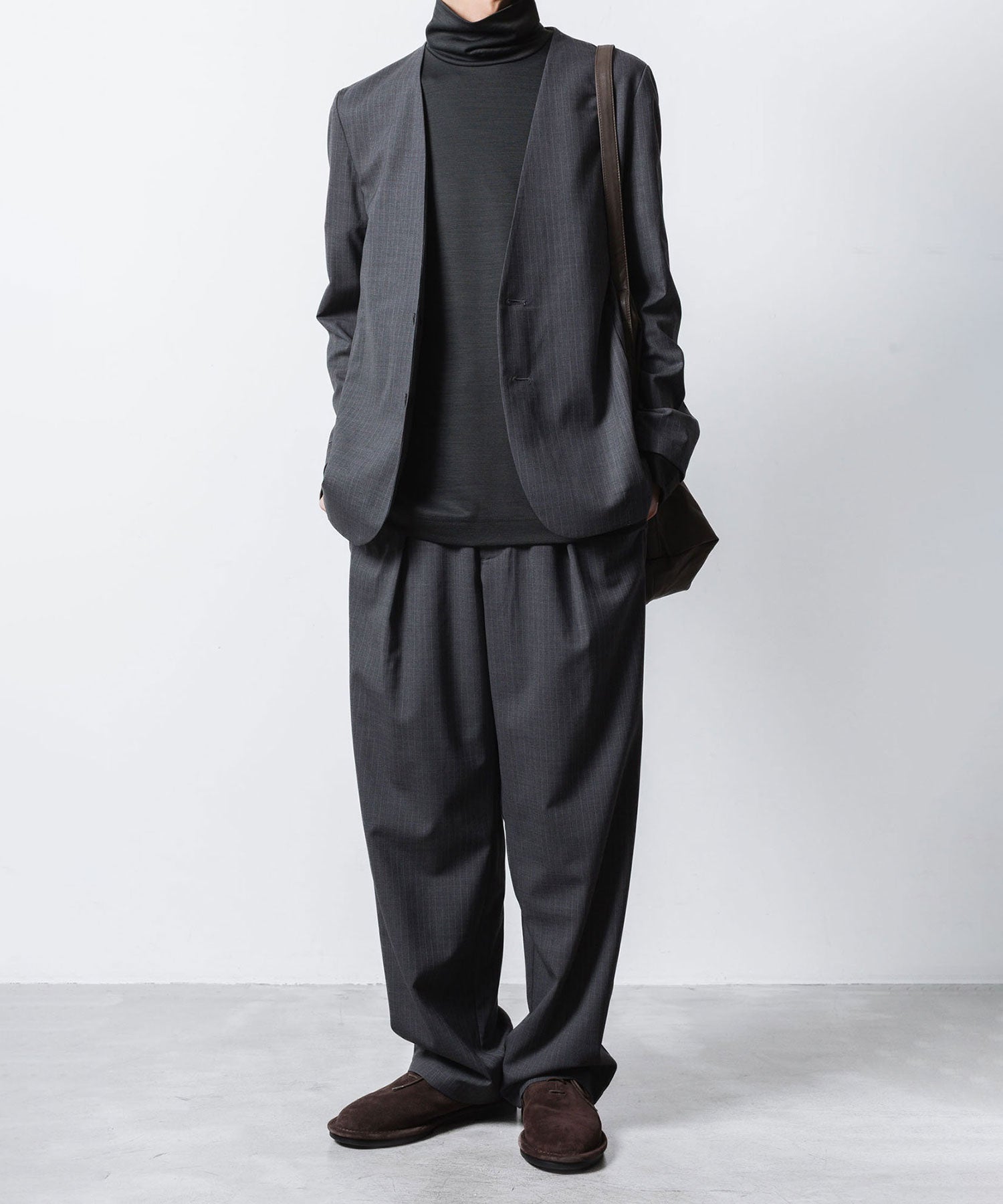 ATTACHMENT アタッチメントのT/W/SI STRETCH GABARDINE COLLARLESS JKT - S.GRAYの公式通販サイトsession福岡セレクトショップ