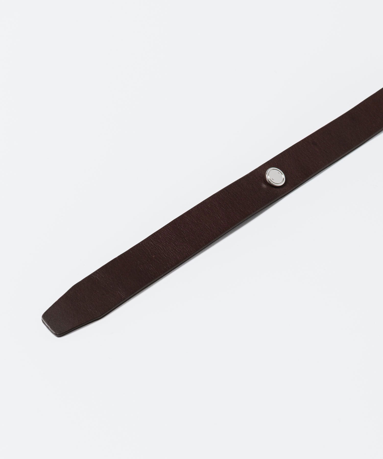 ATTACHMENT アタッチメントのCOW LEATHER BUCKLE LESS BELT - BROWNの公式通販サイトsession福岡セレクトショップ