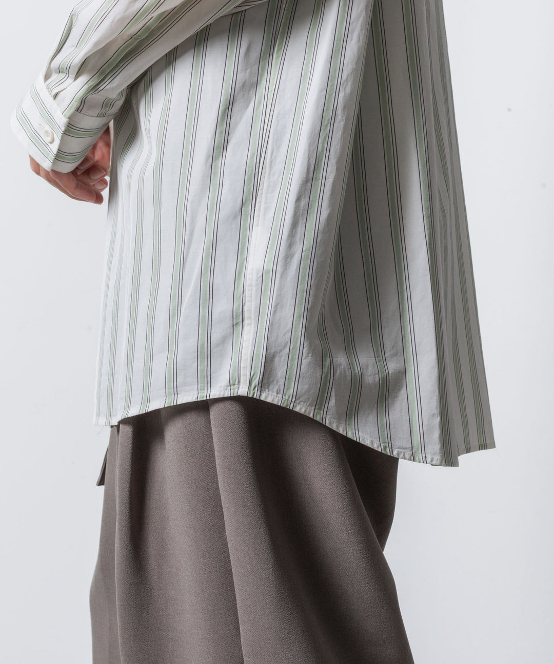 ATTACHMENT アタッチメントのCU/CO STRIPE TWILL L/S SHIRT - S.GREENの公式通販サイトsession福岡セレクトショップ