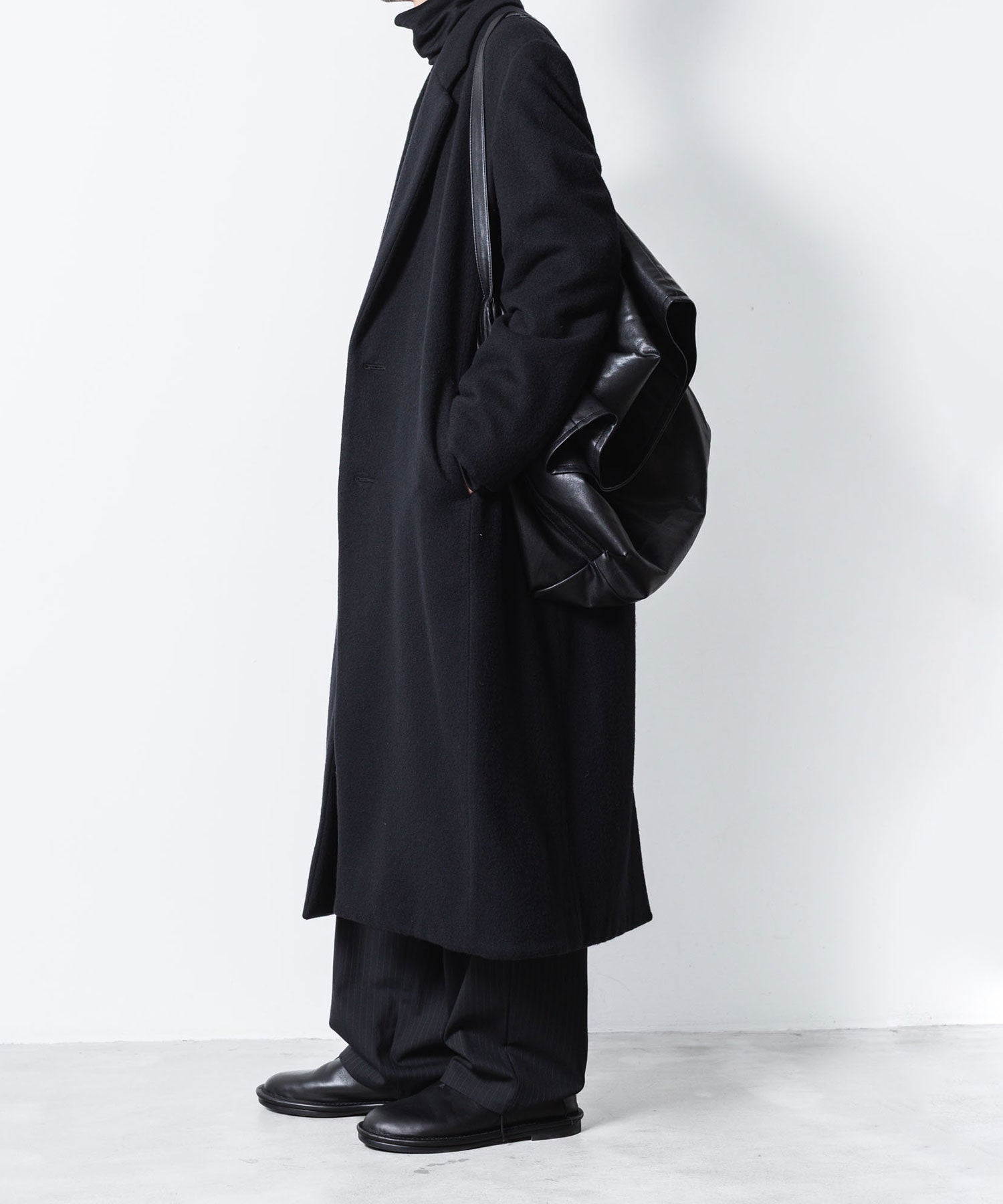 ATTACHMENT アタッチメントのWOOL SHAGGY PADDING CHESTER COAT - BLACKの公式通販サイトsession福岡セレクトショップ
