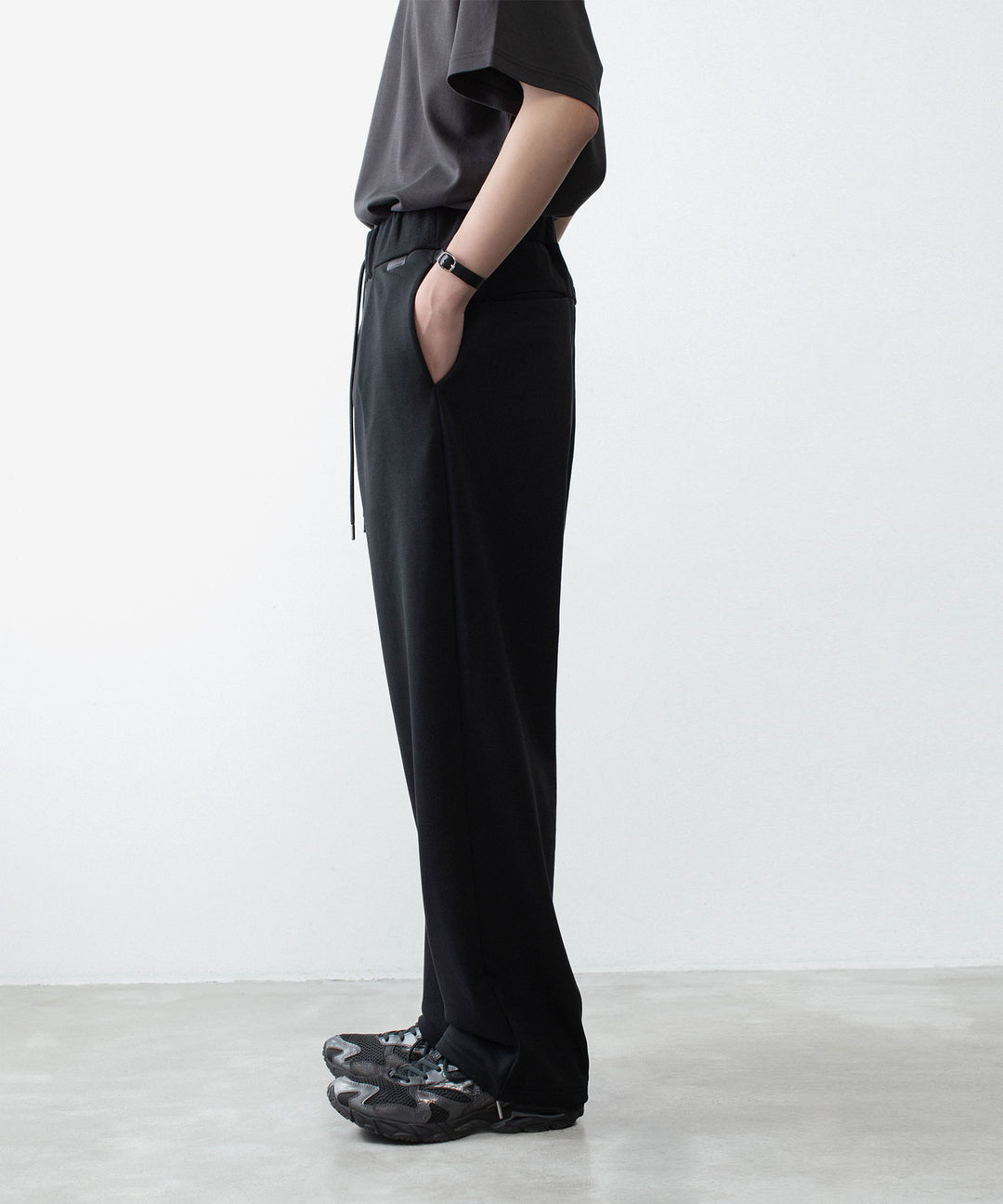 ATTACHMENT アタッチメントのCO STRETCH TERRY 1TUCK EASY TROUSERS - BLACKの公式通販サイトsession福岡セレクトショップ
