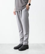 画像をギャラリービューアに読み込む, ATTACHMENT アタッチメントのPE STRETCH DOUBLE CLOTH REGULAR FIT EASY TROUSERS - L.GRAYの公式通販サイトsession福岡セレクトショップ
