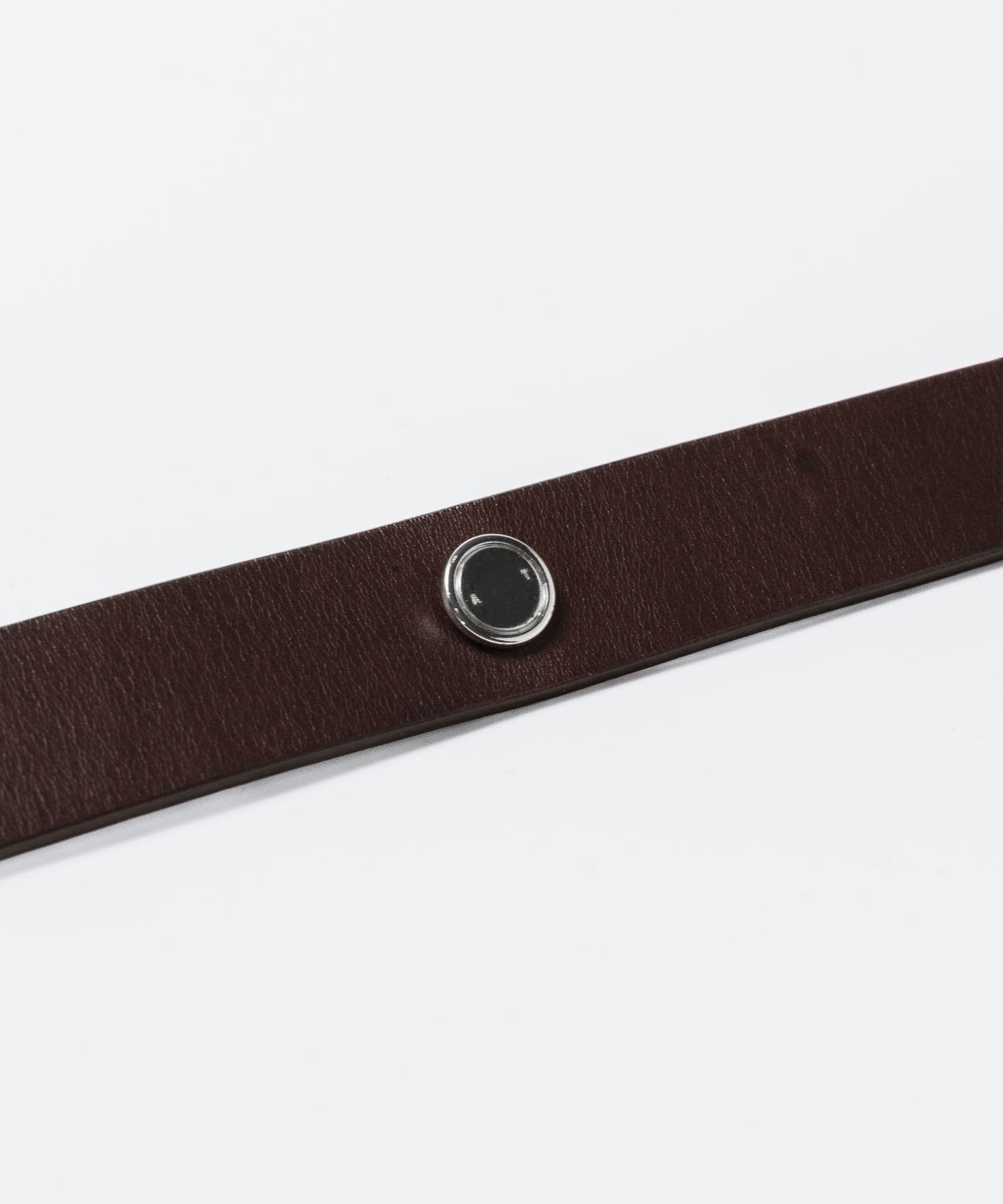 ATTACHMENT アタッチメントのCOW LEATHER BUCKLE LESS BELT - BROWNの公式通販サイトsession福岡セレクトショップ