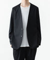 【 ATTACHMENT / EXCLUSIVE ITEM 】LUCA MATTE TWIST COLLARLESS JKT - BLACK