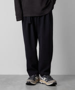 画像をギャラリービューアに読み込む, ATTACHMENT アタッチメントのPE STRETCH DOUBLE CLOTH BELTED TAPERED FIT TROUSERS - NAVY 公式通販サイトsession福岡セレクトショップ
