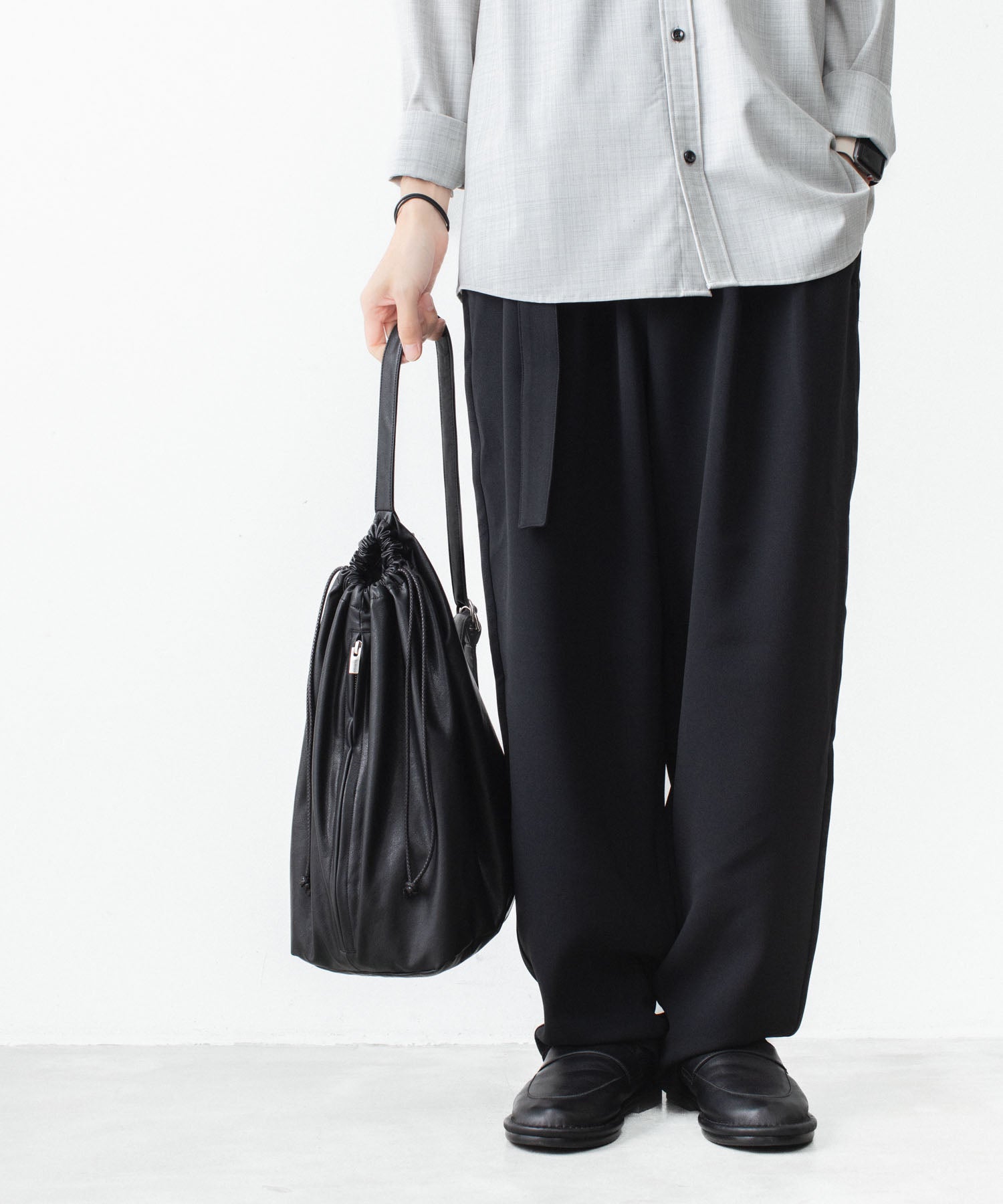 ATTACHMENT /アタッチメント】SYNTHETIC LEATHER BUCKET BAG - BLACK