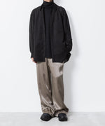 画像をギャラリービューアに読み込む, VEIN ヴェインのRY PIGMENT PRINT SATIN EASY WIDE TROUSERS - KHAKI GRAYの公式通販サイトsession福岡セレクトショップ
