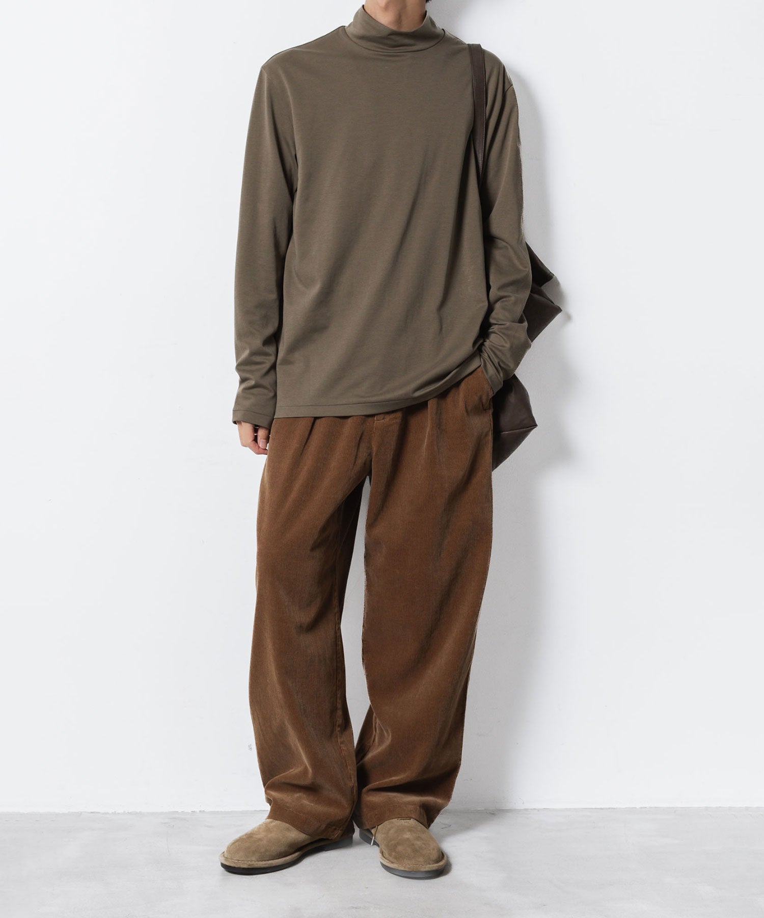 ATTACHMENT アタッチメントのFINX CO CORDUROY 1TUCK WIDE TROUSERS - CAMELの公式通販サイトsession福岡セレクトショップ