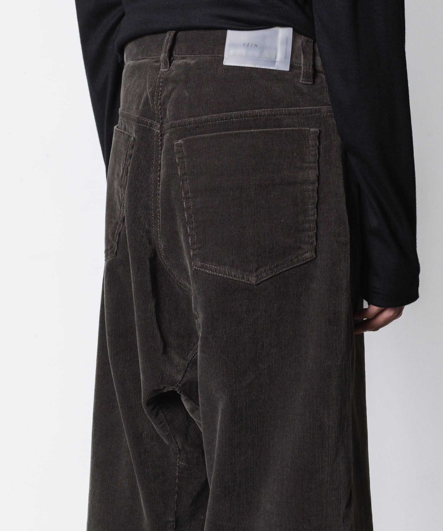 VEIN ヴェインのFINX CO CORDUROY RESIZE TROUSERS - D.GRAYの公式通販サイトsession福岡セレクトショップ