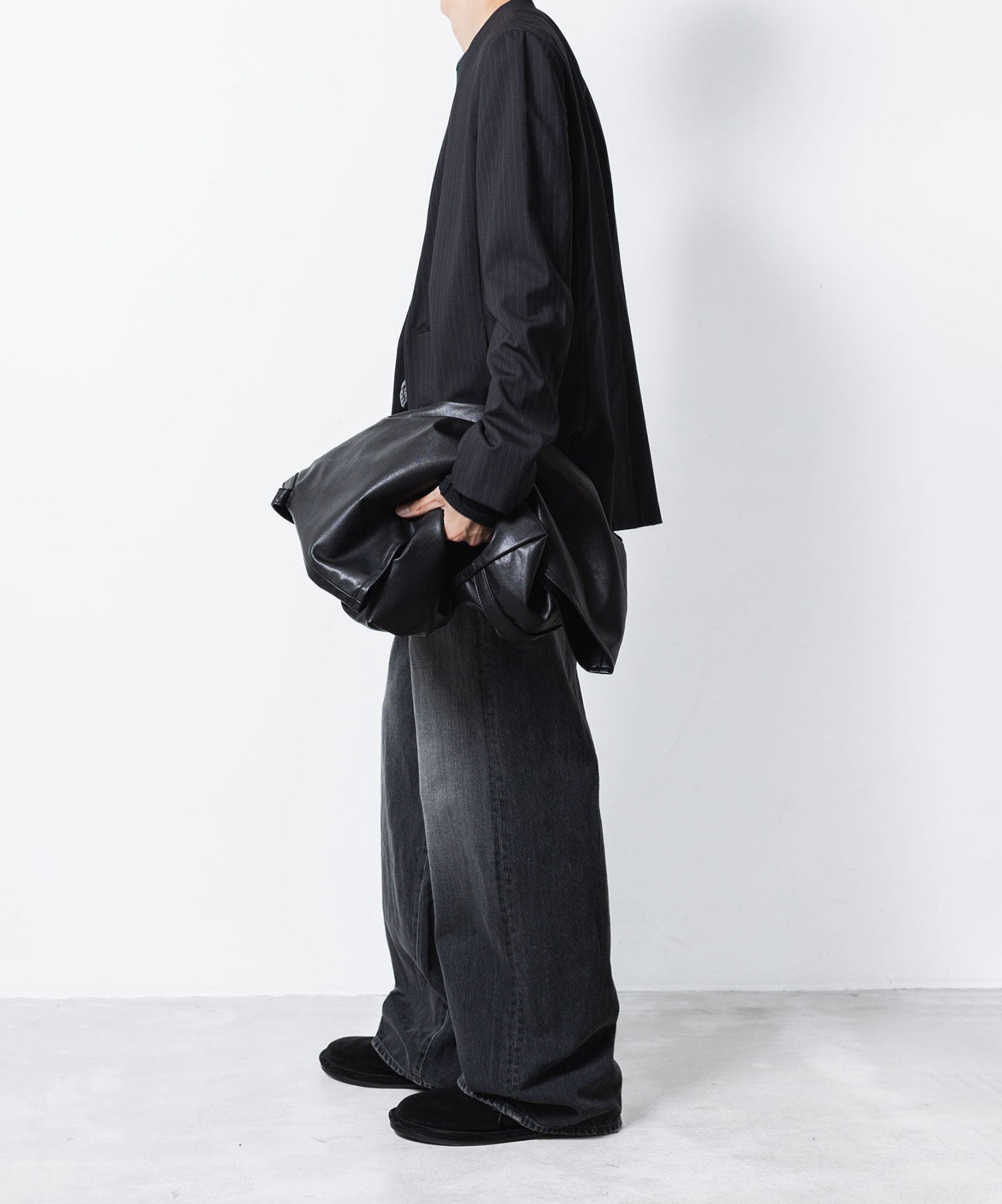 ATTACHMENT アタッチメントの11OZ DENIM FLAP JEANS - BLACKの公式通販サイトsession福岡セレクトショップ