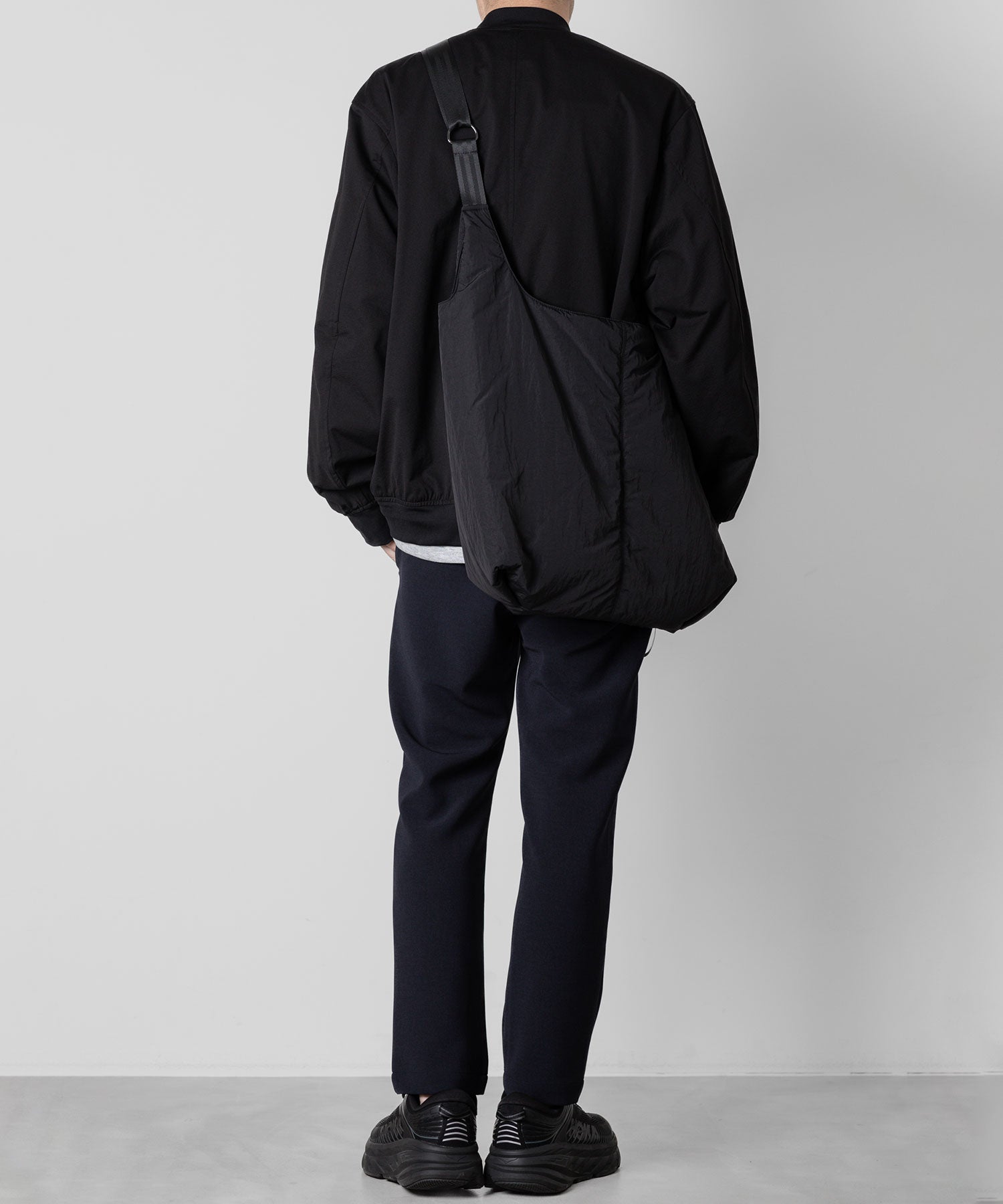 【ATTACHMENT】ATTACHMENT アタッチメントのPE STRETCH DOUBLE CLOTH REGULAR FIT EASY TROUSERS - NAVY 公式通販サイトsession福岡セレクトショップ