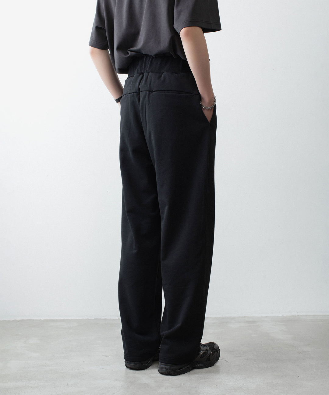 ATTACHMENT アタッチメントのCO STRETCH TERRY 1TUCK EASY TROUSERS - BLACKの公式通販サイトsession福岡セレクトショップ
