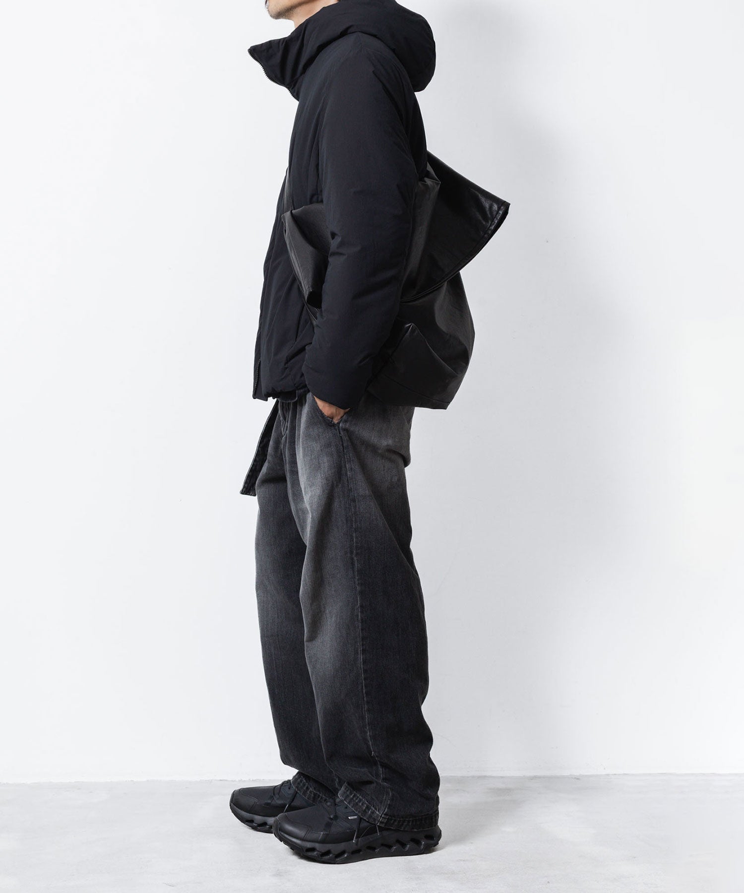 ATTACHMENT / EXCLUSIVE ITEMアタッチメントのNY 2WAY STRECH ROUND ZIP HOODED JACKET - BLACKの公式通販サイトsession福岡セレクトショップ