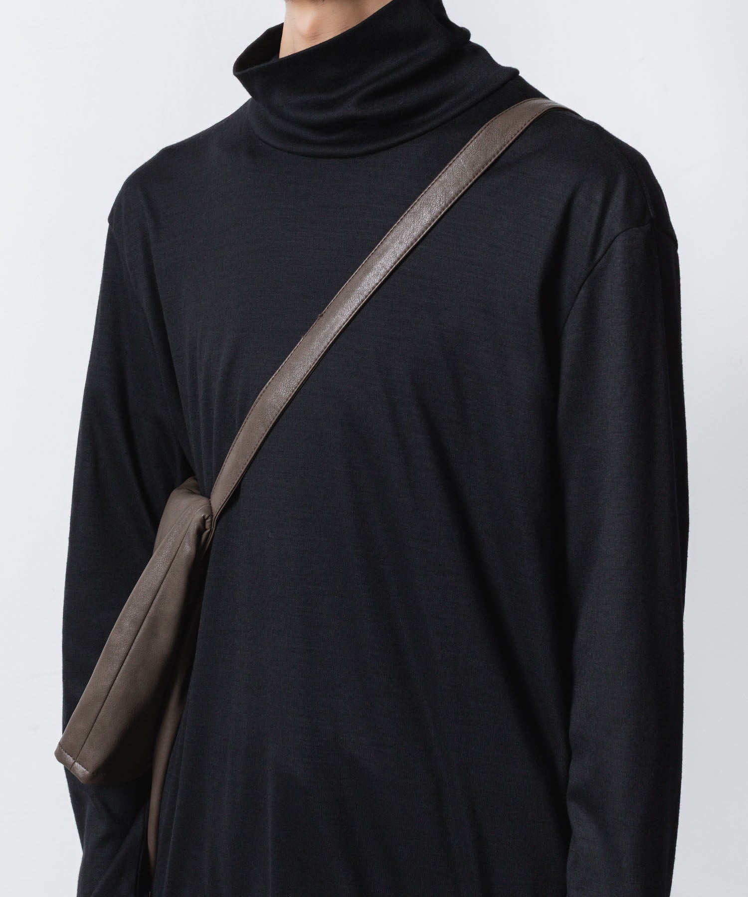 ATTACHMENT アタッチメントのSYNTHETIC LEATHER SHOULDER BAG - D.BROWNの公式通販サイトsession福岡セレクトショップ