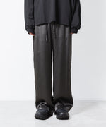 画像をギャラリービューアに読み込む, VEIN ヴェインのRY PIGMENT PRINT SATIN EASY WIDE TROUSERS - BLACKの公式通販サイトsession福岡セレクトショップ
