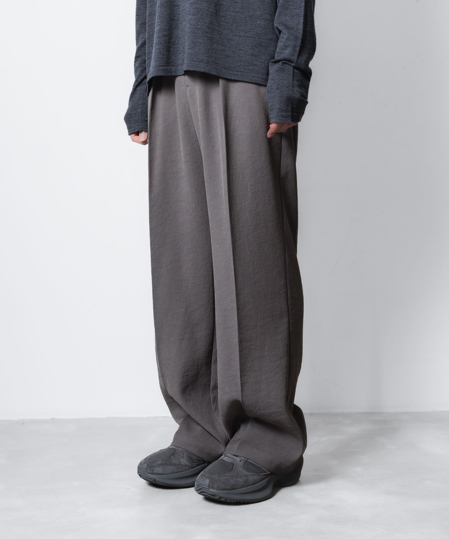 VEIN ヴェインのPE KERSEY 1TUCK TROUSERS - GRAYの公式通販サイトsession福岡セレクトショップ