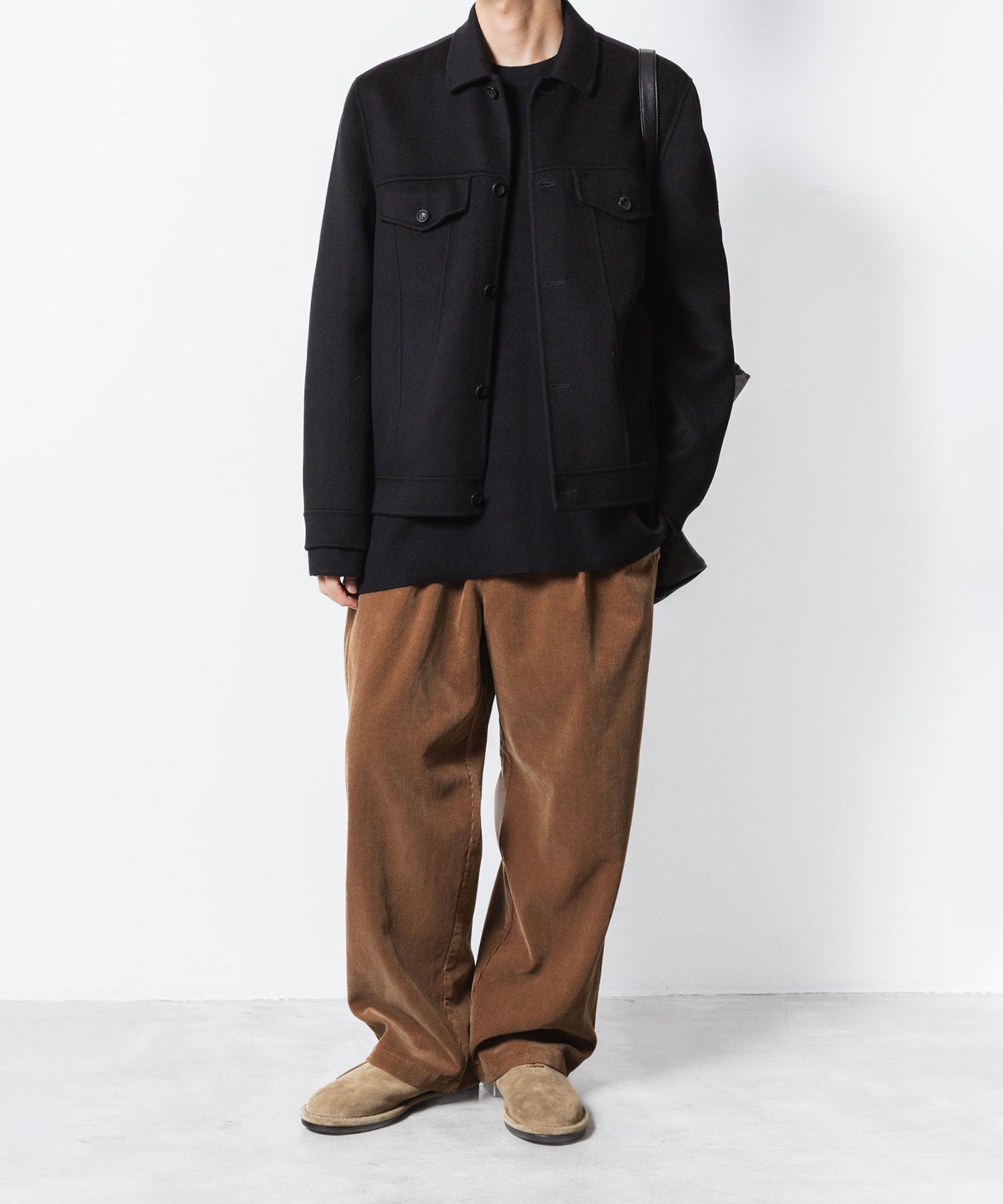 ATTACHMENT アタッチメントのFINX CO CORDUROY 1TUCK WIDE TROUSERS - CAMELの公式通販サイトsession福岡セレクトショップ