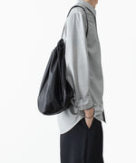 画像をギャラリービューアに読み込む, ATTACHMENT アタッチメントのSYNTHETIC LEATHER BUCKET BAG - BLACKの公式通販サイトsession福岡セレクトショップ
