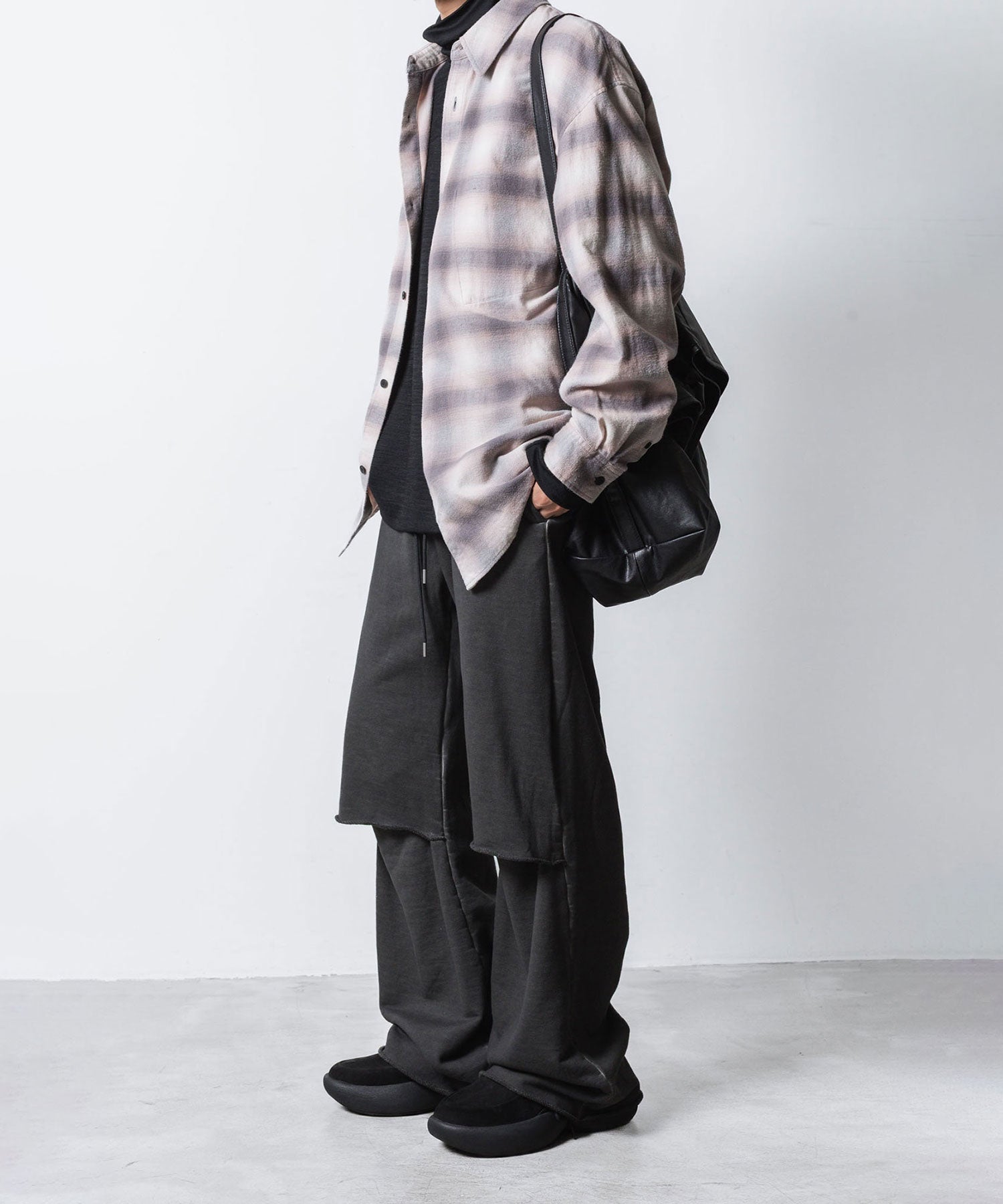 VEIN ヴェインのJUMBERCA TERRY COLD DYED CUT OFF BAGGY TROUSERS - GRAYの公式通販サイトsession福岡セレクトショップ