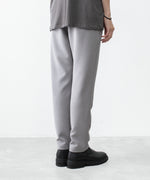 画像をギャラリービューアに読み込む, ATTACHMENT アタッチメントのPE STRETCH DOUBLE CLOTH REGULAR FIT EASY TROUSERS - L.GRAYの公式通販サイトsession福岡セレクトショップ
