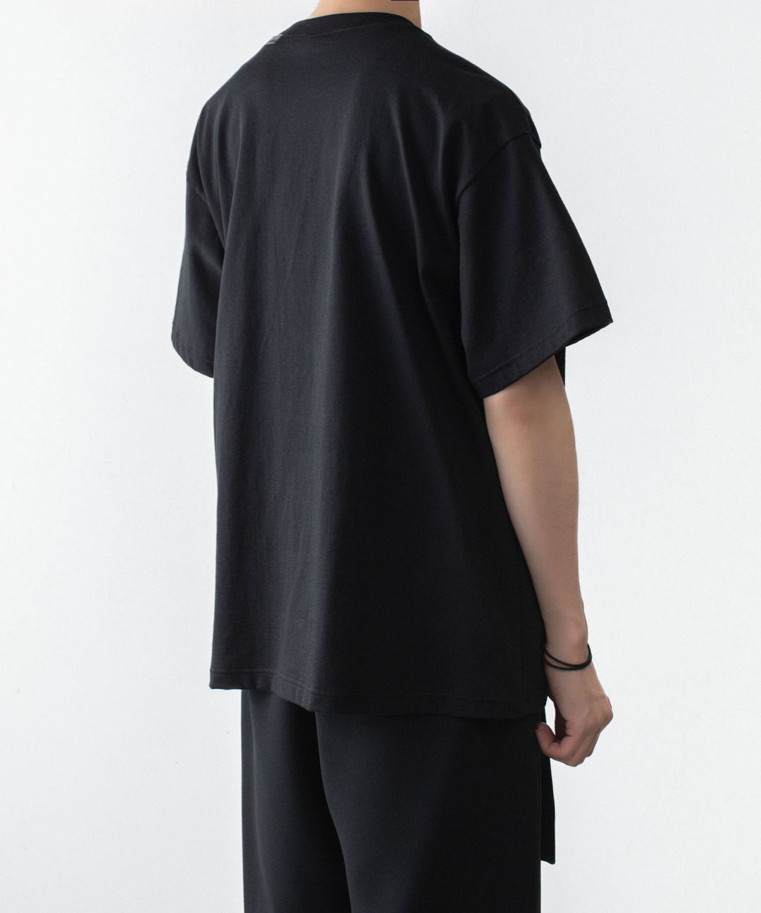 ATTACHMENT アタッチメントの30//2 SUVIN JERSEY EMBROIDERY TEE - BLACKの公式通販サイトsession福岡セレクトショップ