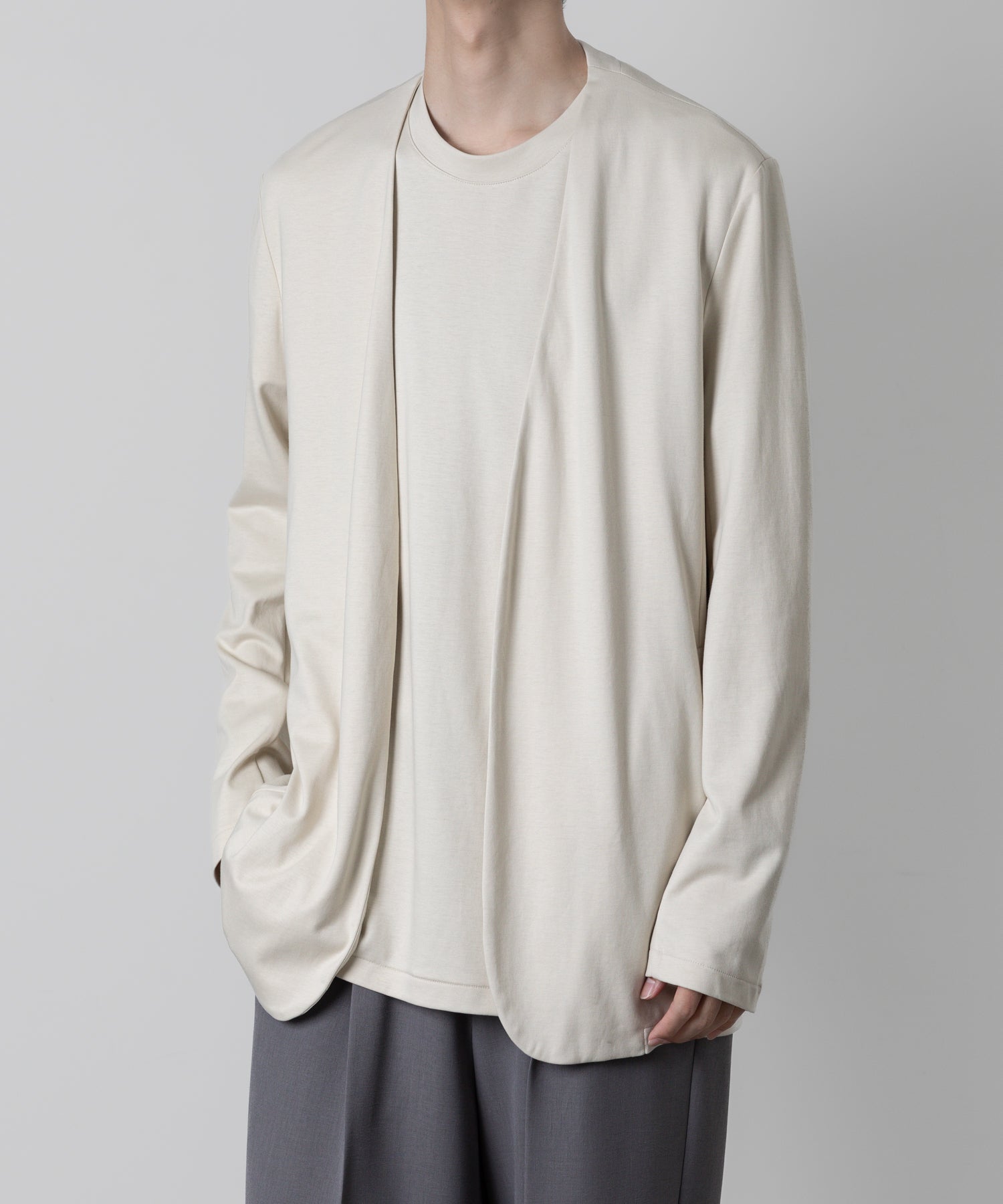 【ATTACHMENT】ATTACHMENT アタッチメントのCOTTON DOUBLE FACE COLLARLESS CARDIGAN - OFF WHITE 公式通販サイトsession福岡セレクトショップ