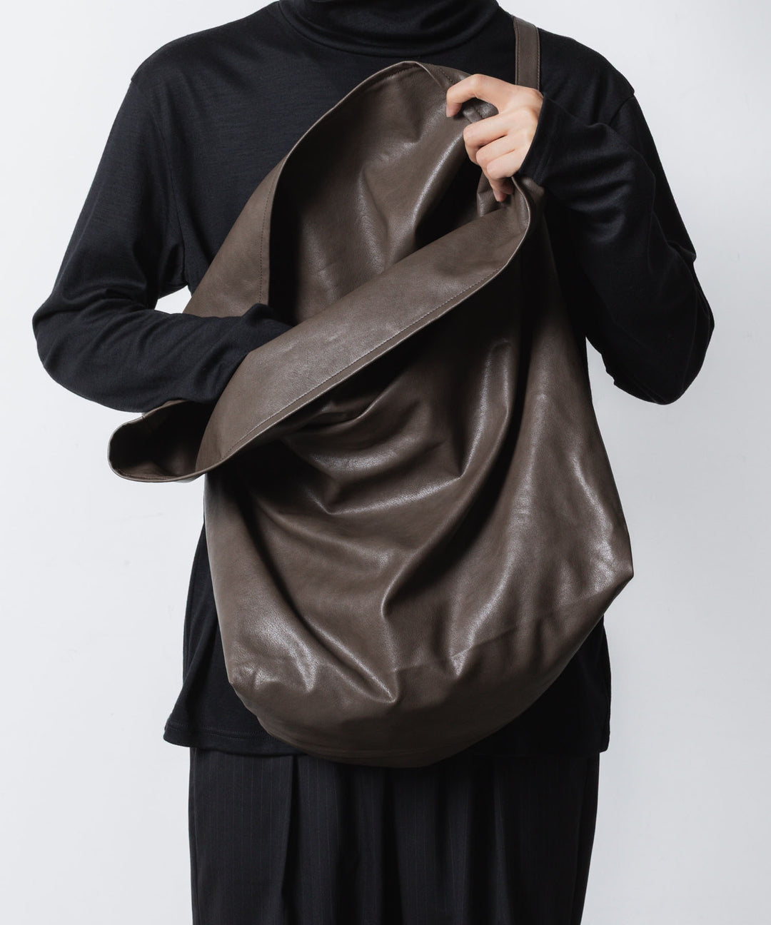 ATTACHMENT アタッチメントのSYNTHETIC LEATHER SHOULDER BAG - D.BROWNの公式通販サイトsession福岡セレクトショップ