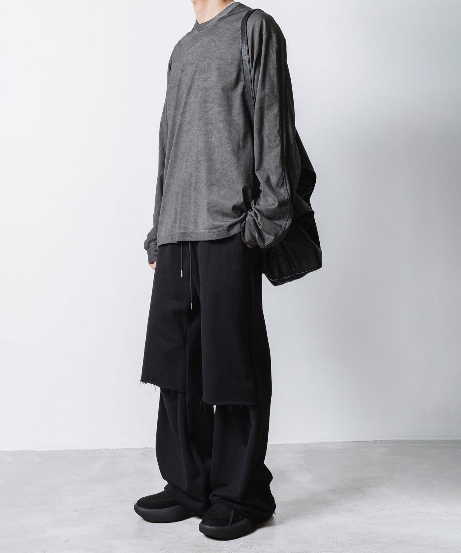 VEIN ヴェインのJUMBERCA TERRY CUT OFF BAGGY TROUSERS - BLACKの公式通販サイトsession福岡セレクトショップ