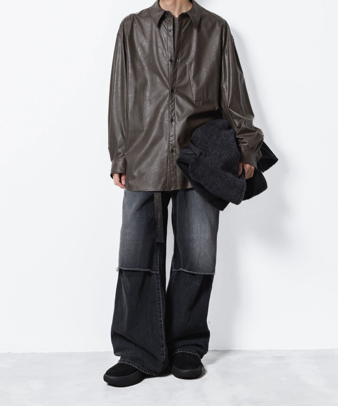 VEIN ヴェインの11OZ DENIM CUT OFF BAGGY TROUSERS - BLACKの公式通販サイトsession福岡セレクトショップ