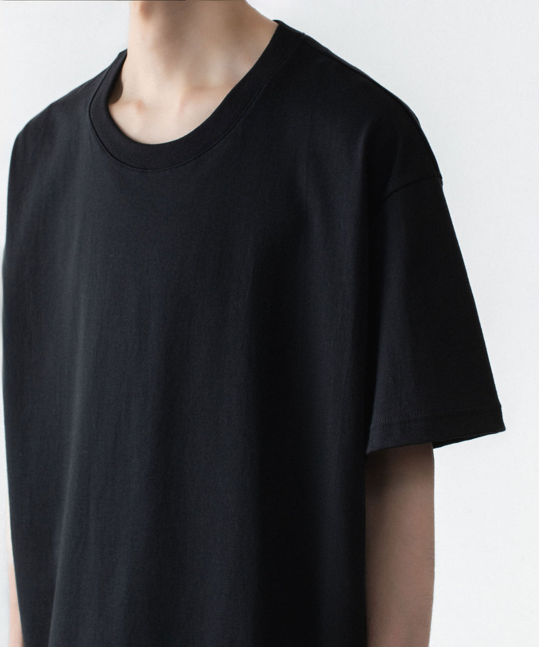 ATTACHMENT アタッチメントの30//2 SUVIN JERSEY EMBROIDERY TEE - BLACKの公式通販サイトsession福岡セレクトショップ