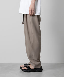 【ATTACHMENT】ATTACHMENT アタッチメントのPE COMPACT TWILL BELTED TAPERED FIT TROUSERS - BEIGE 公式通販サイトsession福岡セレクトショップ