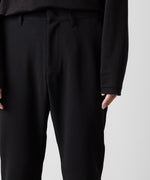 画像をギャラリービューアに読み込む, ATTACHMENT アタッチメントのPE STRETCH DOUBLE CLOTH NARROW TROUSERS - BLACK 公式通販サイトsession福岡セレクトショップ
