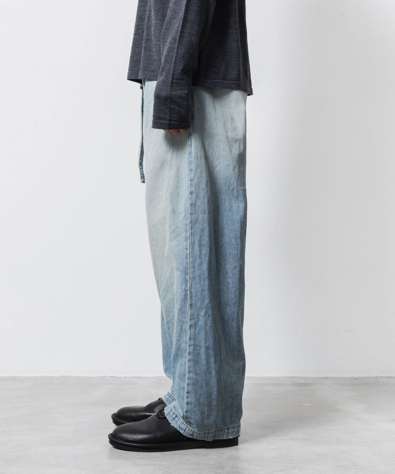 ATTACHMENT / EXCLUSIVE ITEMアタッチメントの11oz DENIM 1TUCK BELTED PANTS  - L.NAVYの公式通販サイトsession福岡セレクトショップ
