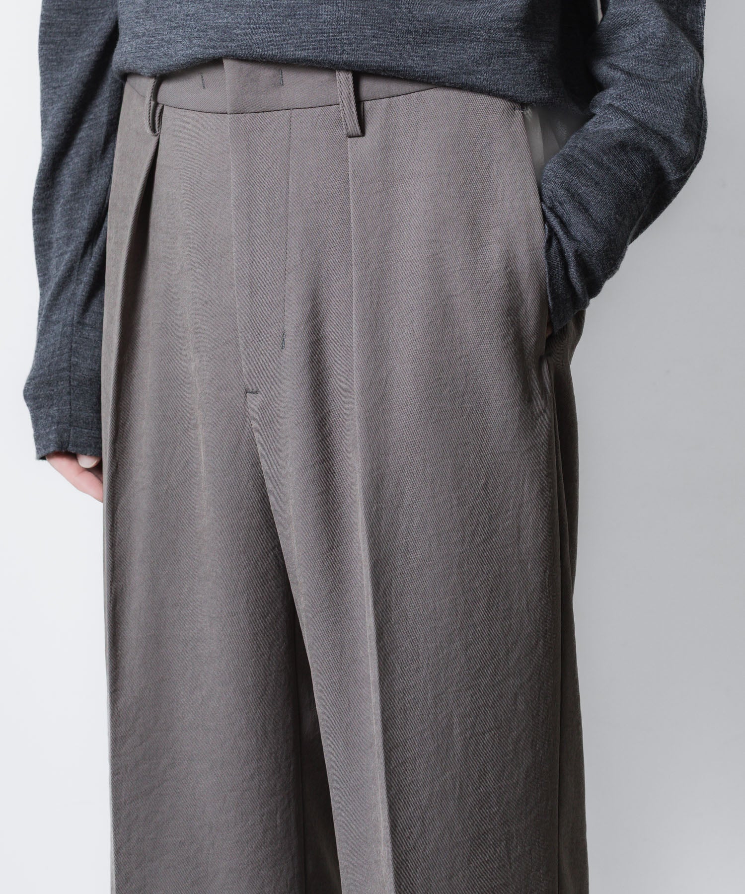 VEIN ヴェインのPE KERSEY 1TUCK TROUSERS - GRAYの公式通販サイトsession福岡セレクトショップ