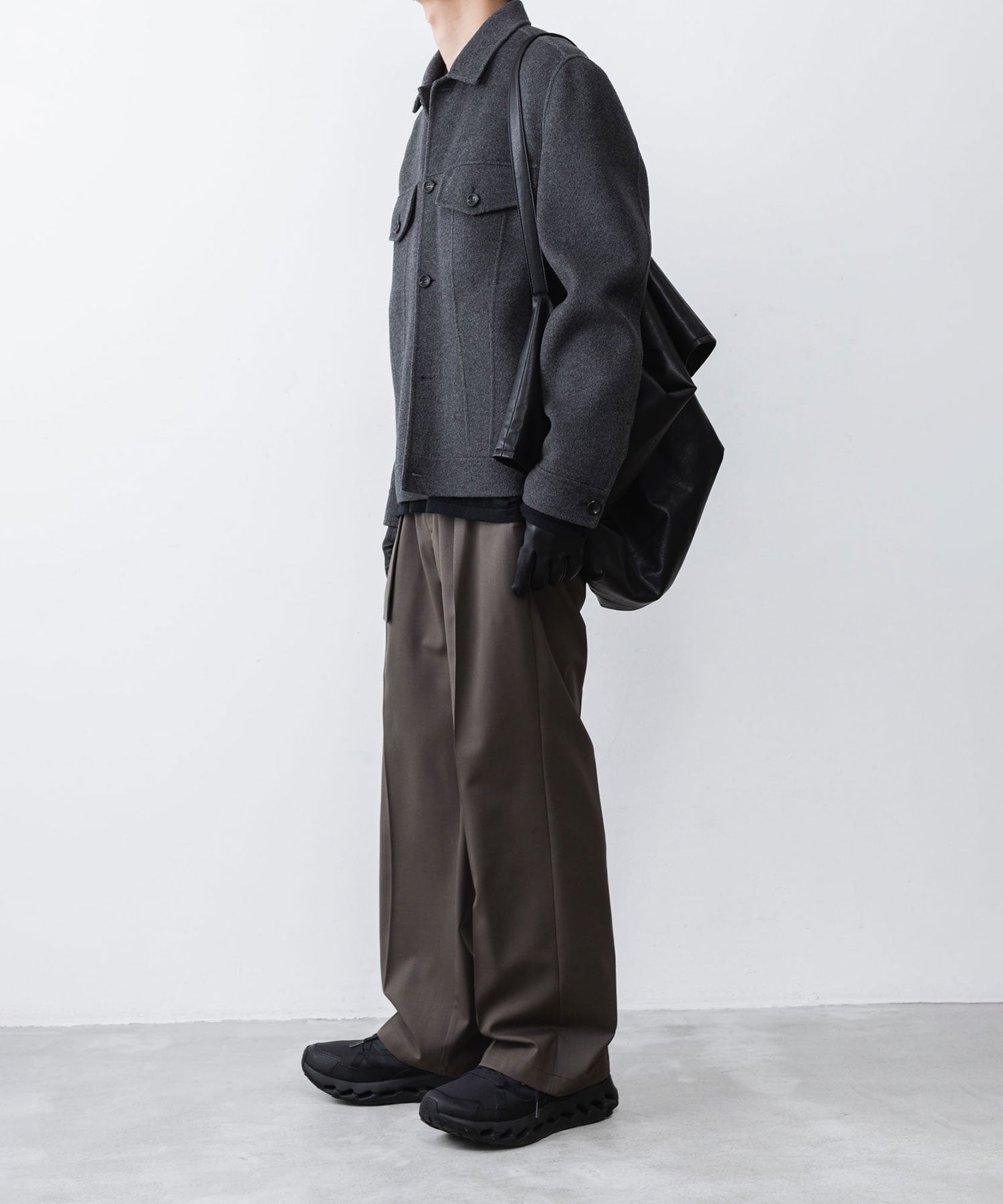 ATTACHMENT / EXCLUSIVE ITEMアタッチメントのWO/PE STRECH GABARDINE BELTED TROUSERS - D.GRAYの公式通販サイトsession福岡セレクトショップ