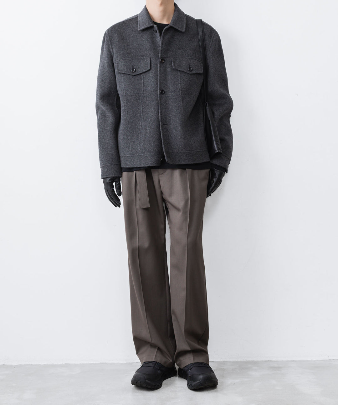 ATTACHMENT / EXCLUSIVE ITEMアタッチメントのWO/PE STRECH GABARDINE BELTED TROUSERS - D.GRAYの公式通販サイトsession福岡セレクトショップ