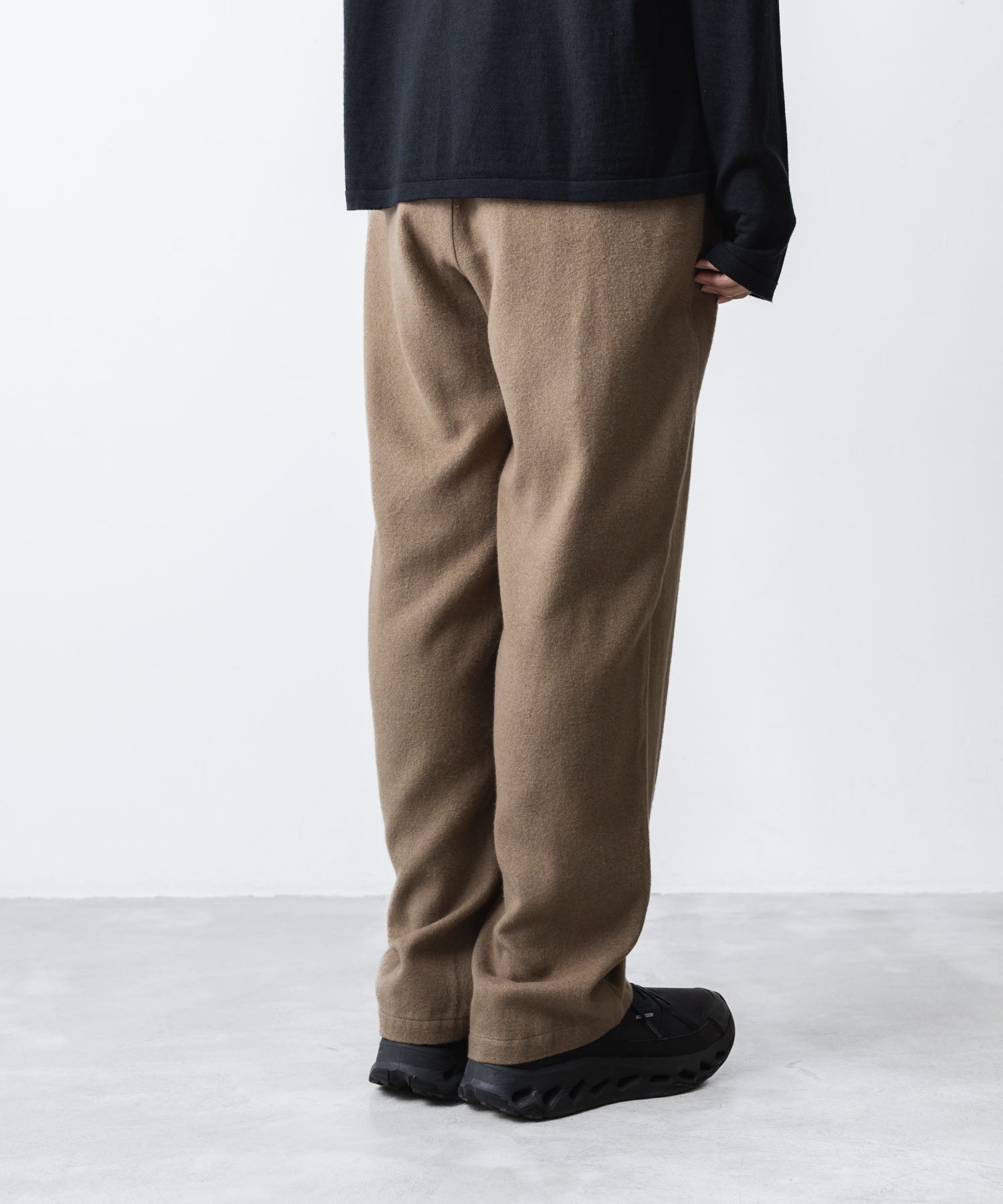 ATTACHMENT アタッチメントのRY/CO/SI FLANNEL 1TUCK EASY TROUSERS - CAMELの公式通販サイトsession福岡セレクトショップ