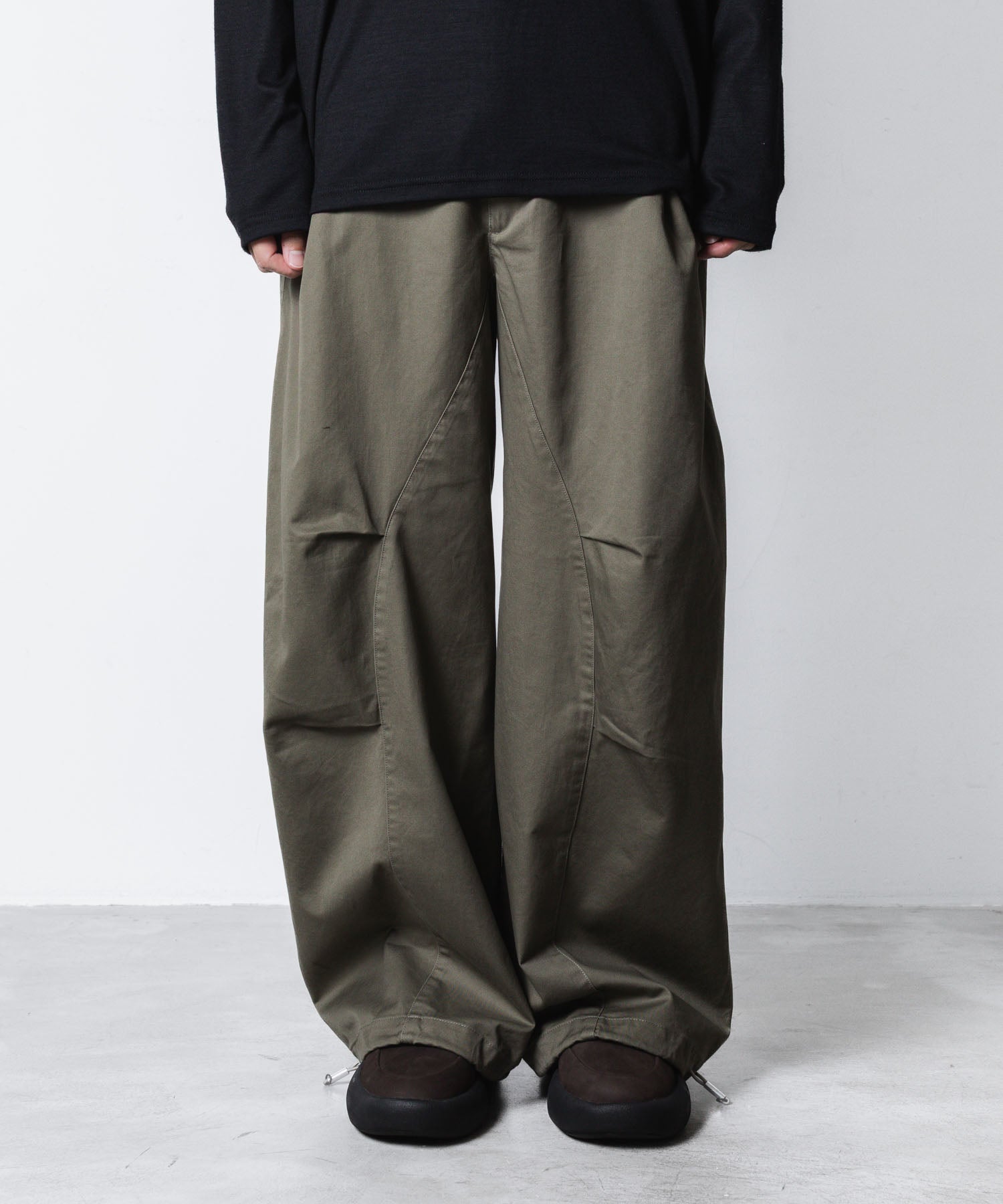 VEIN ヴェインのCOTTON MOLESKIN 3D FILED TROUSERS - KHAKIの公式通販サイトsession福岡セレクトショップ