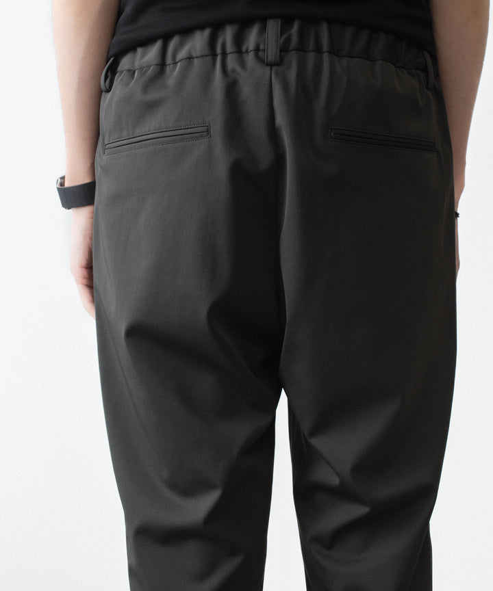 ATTACHMENT / EXCLUSIVE ITEMアタッチメントのLUCA MATTE TWIST REGULAR FIT EASY TROUSERS - D.KHAKIの公式通販サイトsession福岡セレクトショップ