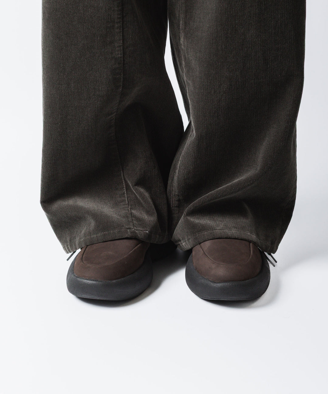 VEIN ヴェインのCOW LEATHER NUBUCK OVAL SOLE  TRAINER - BROWNの公式通販サイトsession福岡セレクトショップ