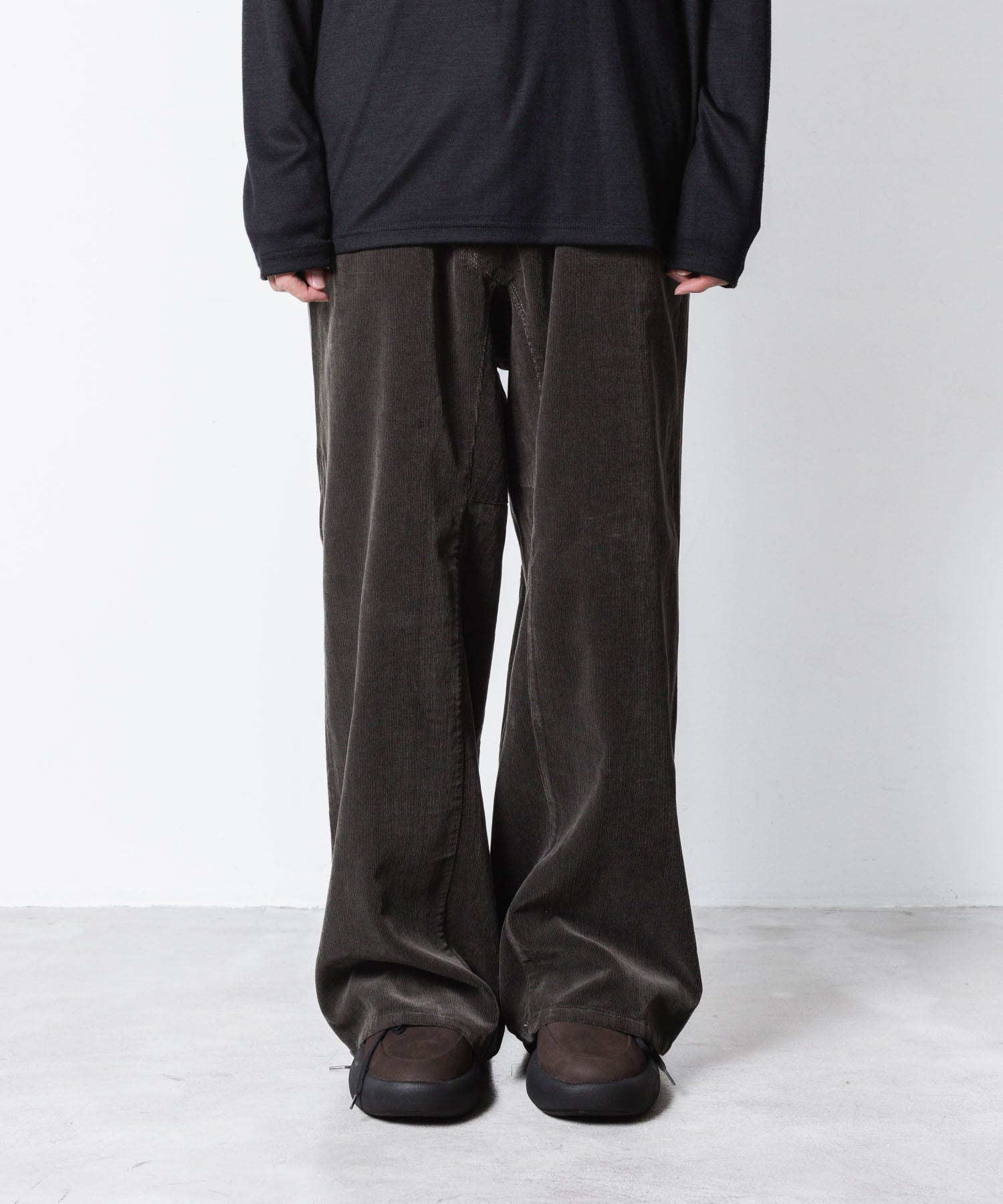 VEIN ヴェインのFINX CO CORDUROY RESIZE TROUSERS - D.GRAYの公式通販サイトsession福岡セレクトショップ